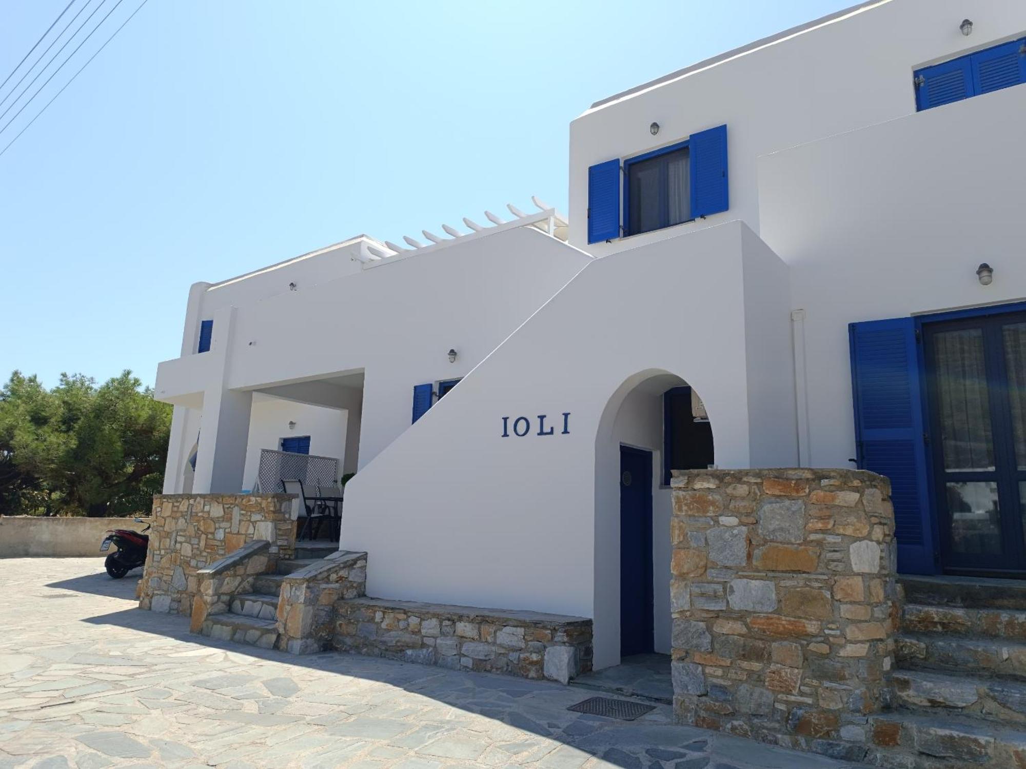 Ioli Apartments Alopronia Exterior photo
